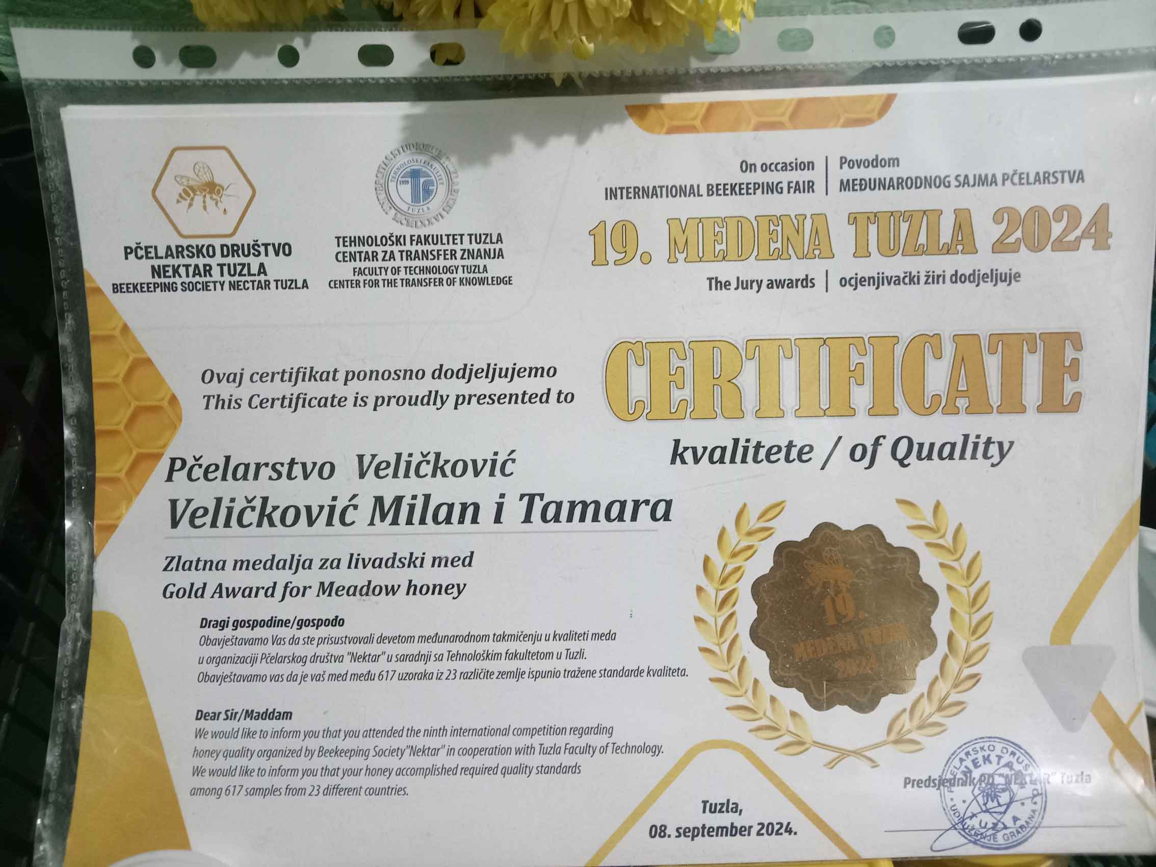 Zlatna medalja za livadski med